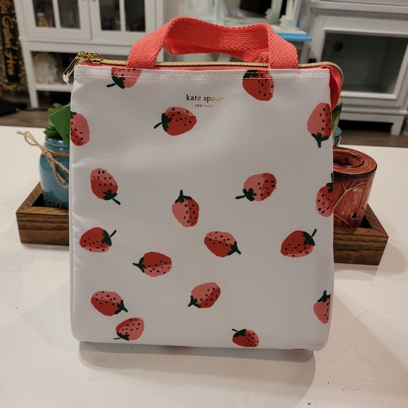 kate spade Handbags - Nwt-Kate Spade Insulated White Wite With Red Strawberries Lunch bag